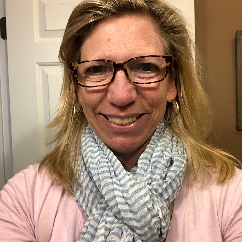 Meet your Posher, Lauren